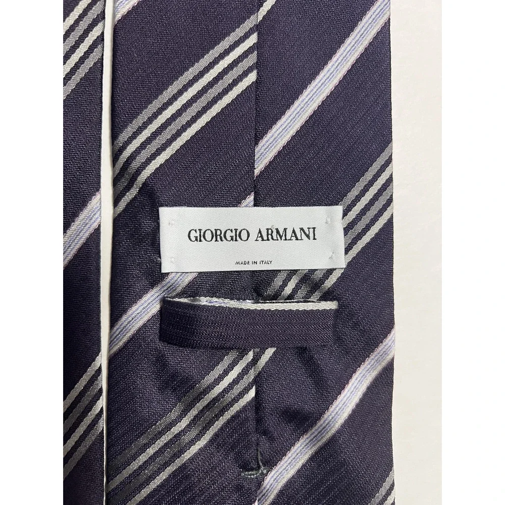 Giorgio Armani Men's Purple Striped Necktie 100% Silk Made In Italy 59.5